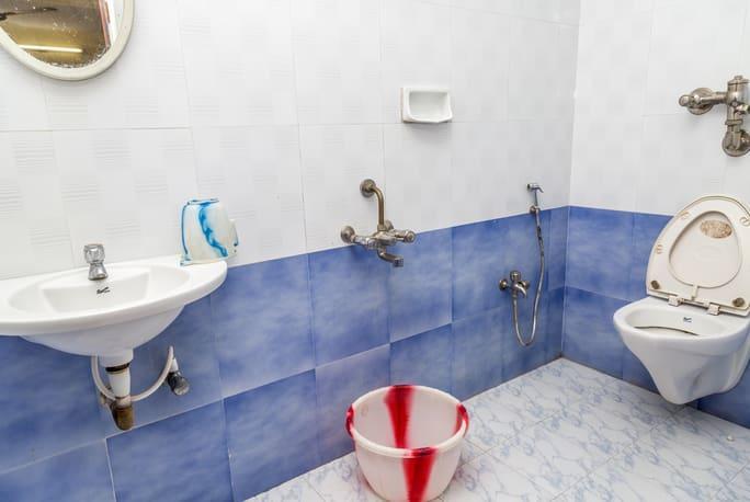 Hotel Adithya Ченай Екстериор снимка